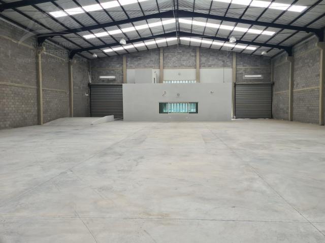 Bodega en renta de 1350 metros parque industrial Santa Catarina Nuevo Le?n