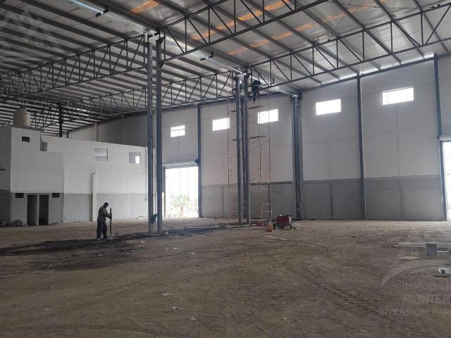 Bodega en renta de 1950 metros santa Catarina nuevo Le?n