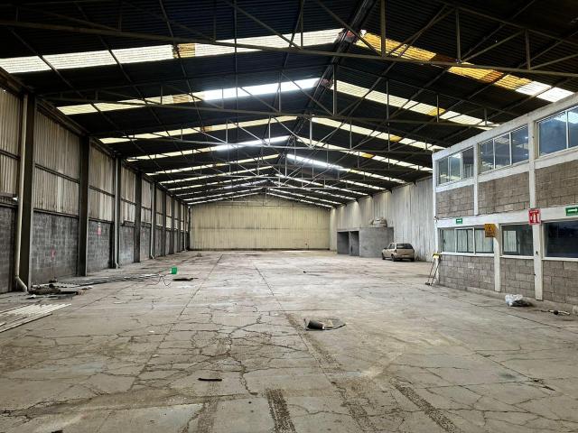 Bodega en renta de 2,500 m2 en Los Reyes La Paz