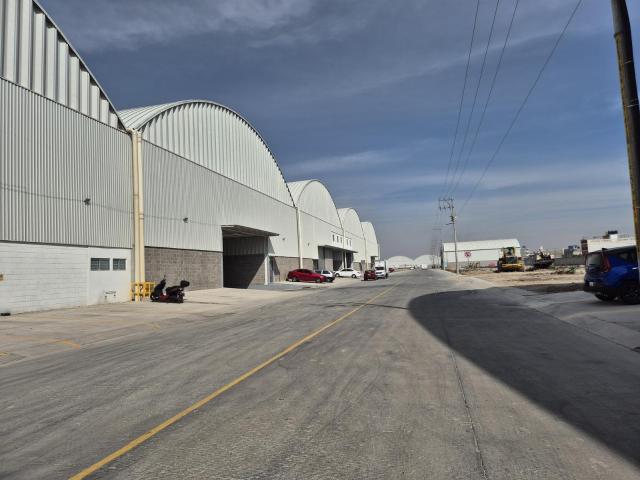 Bodega en renta de 2,600 m2 en Coacalco