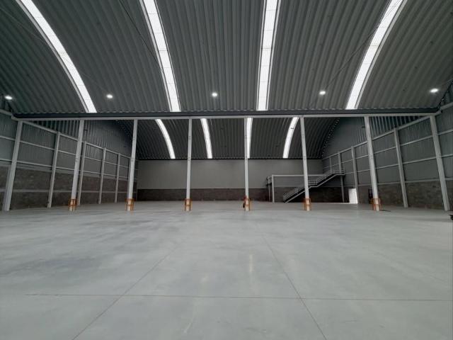 Bodega en renta de 2,000 m2 en Coacalco