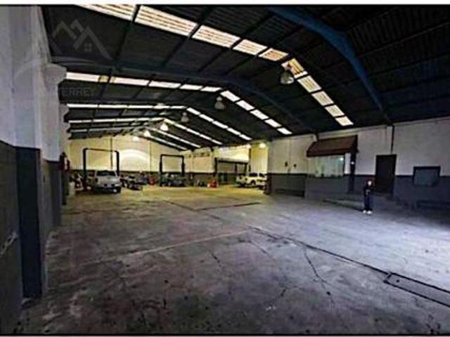 BODEGA EN RENTA DE 350 METROS. MONTERREY NUEVO LEON