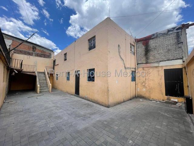 Bodega en Renta en Calle Hidalgo, Puente de Vigas RU 26 591