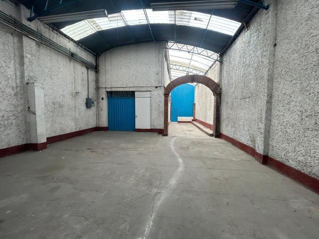 Bodega en renta en Av. de las granjas super ubicada