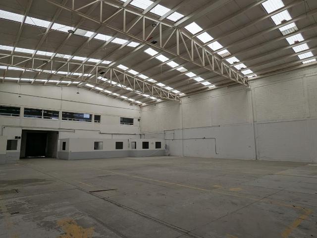 BODEGA EN RENTA EN LERMA, A UNA CALLE DE AV. LAS PARTIDAS