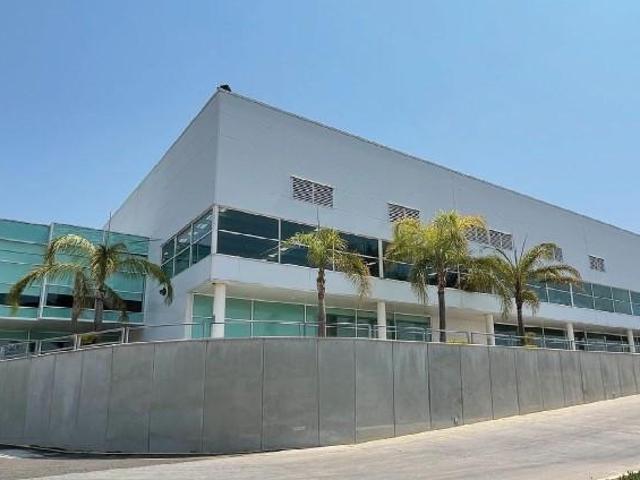 Bodega en Renta en Parque tecnologico innovacion con amplia oficina