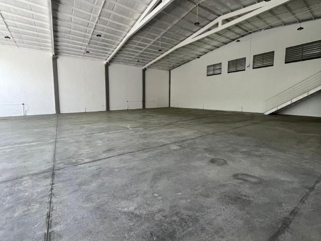 BODEGA EN RENTA EN ZONA DEL URO