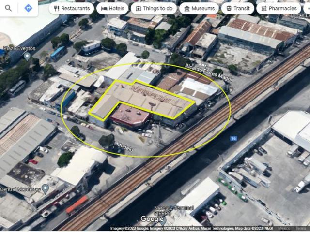 Bodega en renta Industrial Comercial Av. Colon con Oficinas