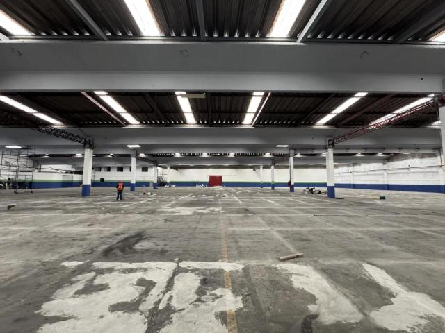 Renta de Bodega en Tlanepantla en Parque Industrial, Gustavo de Baz ? 2,576 m? con 6 andenes