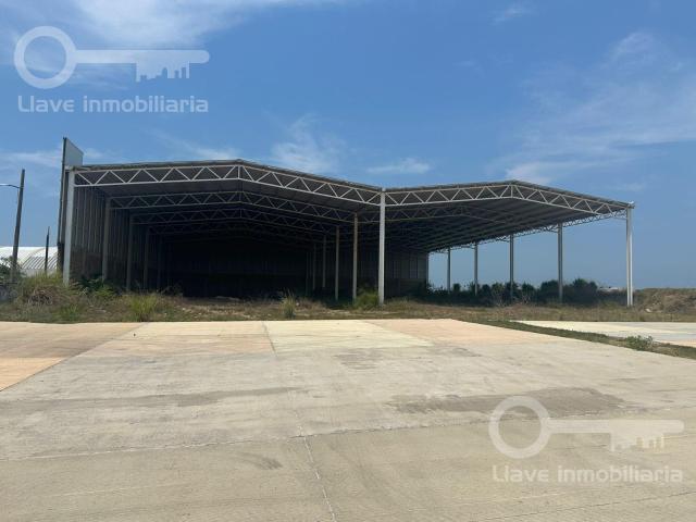 Bodega en renta ubicada en Av. Universidad, Km 12, Col. Reserva Territorial, Coatzacoalcos, Veracruz