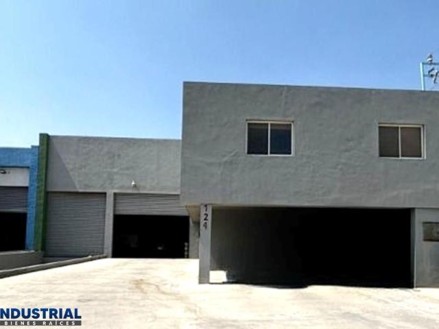 BODEGA EN RENTA ZONA SANTA CATARINA
