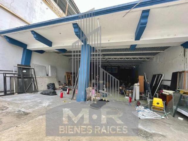 Bodega en Venta Centrica con oficinas 2 050,000