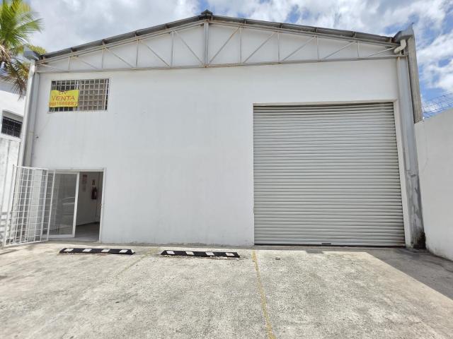 BODEGA EN VENTA O RENTA EN EL CENTRO DE PLAYA DEL CARMEN
