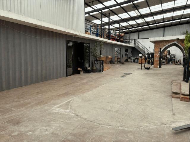 BODEGA EN VENTA O RENTA EN SAN MATEO, SALIDA R?PIDA A LAS TORRES