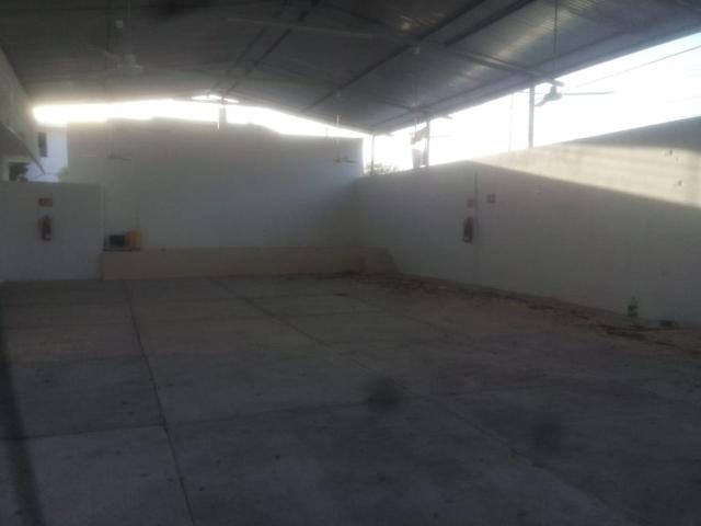 Bodega Esquina Ejido II en Renta