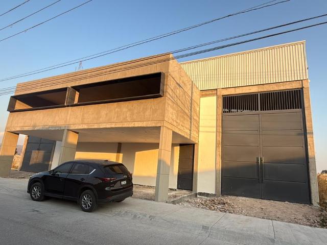 Bodega IndustrBODEGAS NUEVAS EN RENTA FRACC. ALBAZUL LEON GTO ZONA SUR CERCA DE BLV. MORELOS Y C.OL?MPICA.ial