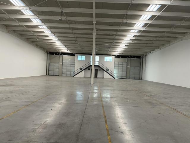 BODEGA INDUSTRIAL 1008M2 EN CONUNTO NAVEX PARK
