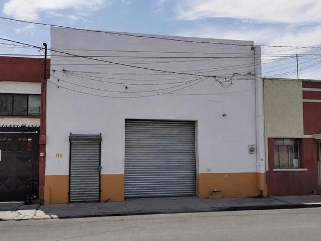 Bodega industrial con gr?a viajera, oficinas y 220V en renta ? Centro Monterrey