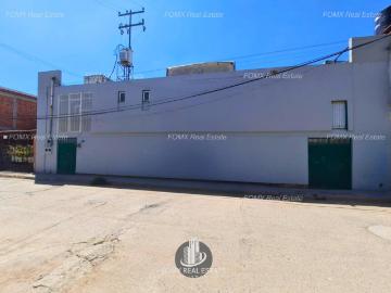 Bodega industrial con oficinas en salida a San Pancho