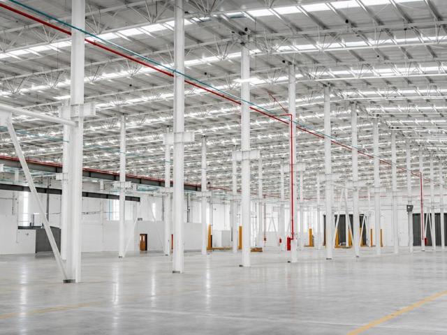 Bodega Industrial en Tijuana, B.C. de 14,361 m2 con patio de maniobras