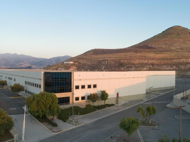 Bodega Industrial en Tijuana, B.C. de 16,227 m2 con patio de maniobras