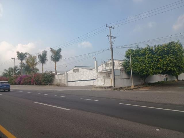 BODEGA INDUSTRIAL EN CARRETERA XALAPA VERACRUZ
