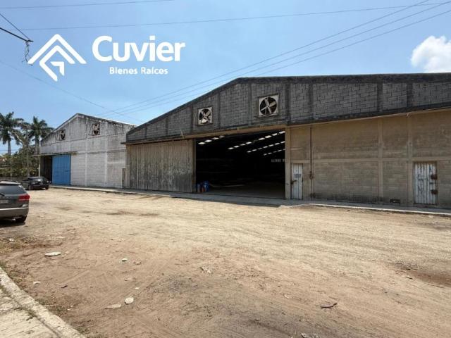 Bodega Industrial en Del Bosque