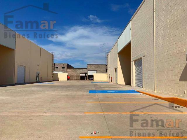 Bodega Industrial en heroico colegio militar