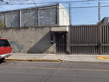 BODEGA INDUSTRIAL EN RENTA