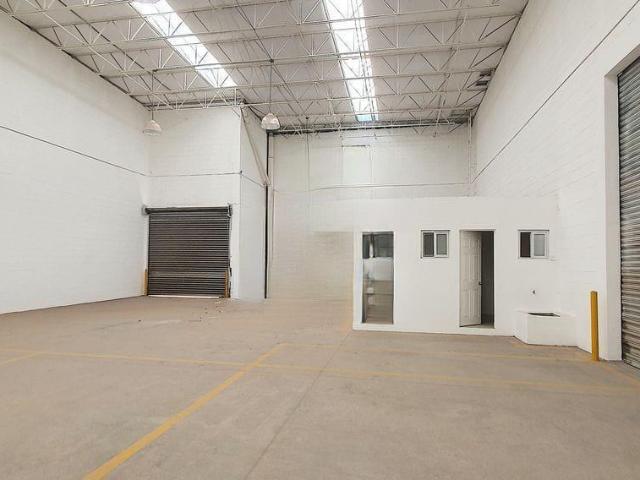 Bodega Industrial en renta al norte con anden para tr?iler Chihuahua
