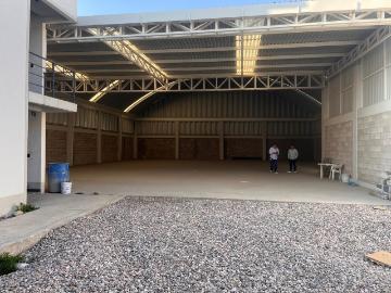 Bodega Industrial en renta de 835 m? en Zona Industrial de Tultitl?n|Un and?n|Altura 8m|Con oficinas
