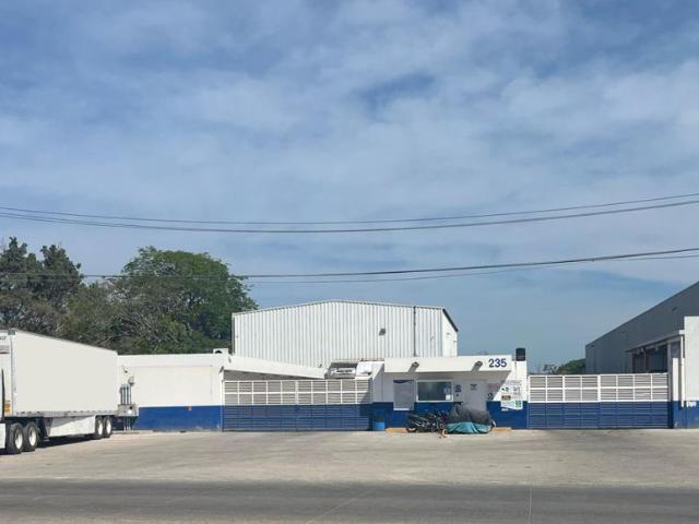 Bodega Industrial En Renta En Las Juntas Con Excelente Ubicacion Y Vigilancia En Puerto Vallarta
