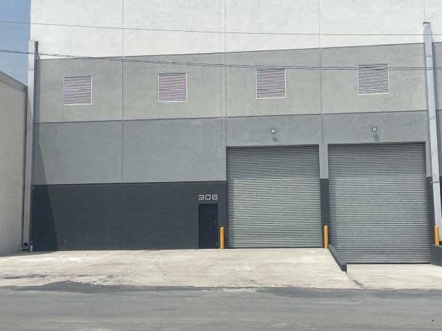 BODEGA INDUSTRIAL EN RENTA EN SANTA CATARINA