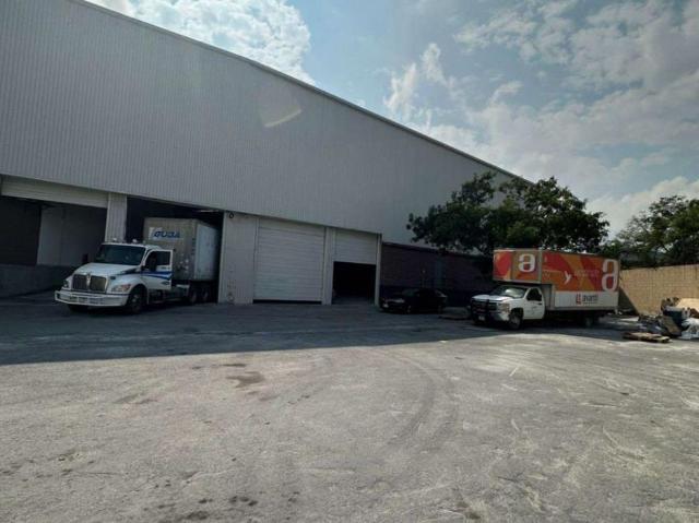 BODEGA INDUSTRIAL EN RENTA EN SANTA CATARINA N.L