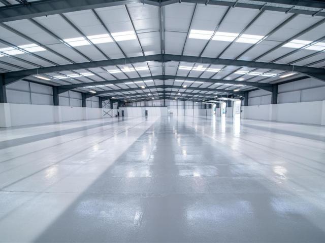 Bodega Industrial en Rosarito, B.C de 8,600 m2 con Iluminaci?n LED y altura max: 12.80 m