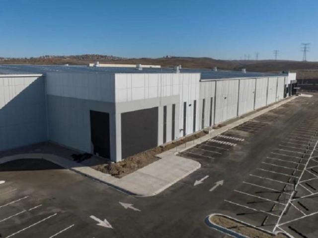 Bodega Industrial en Rosarito, Baja California de 7,897 m2 con altura de 9 m