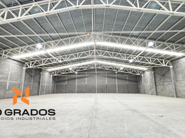 Bodega Industrial en Santa Catarina