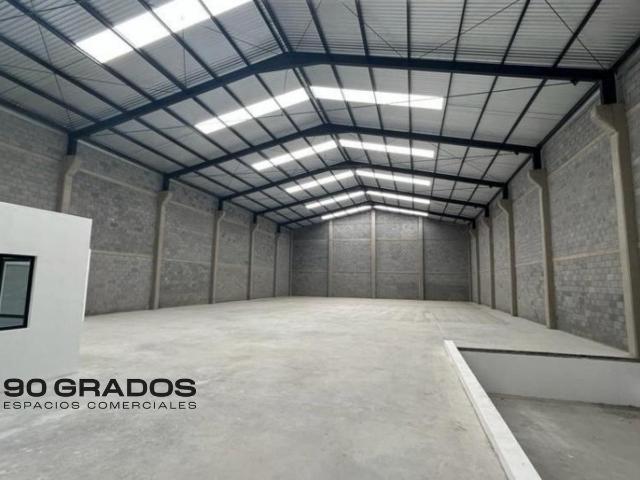 Bodega Industrial en Santa Catarina