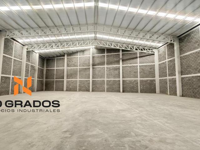 Bodega Industrial en Santa Catarina