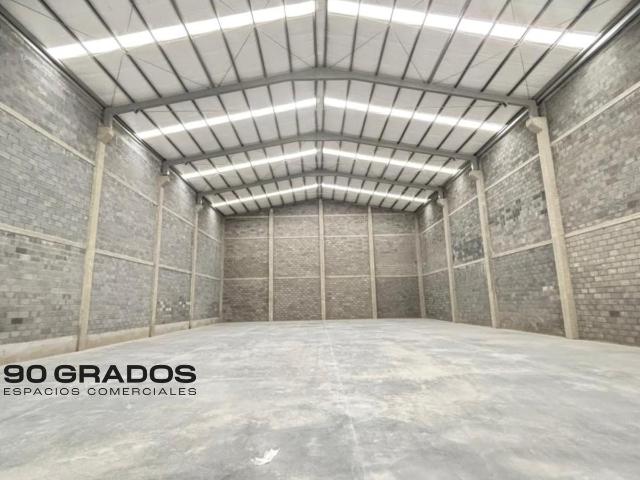 Bodega Industrial en Santa Catarina