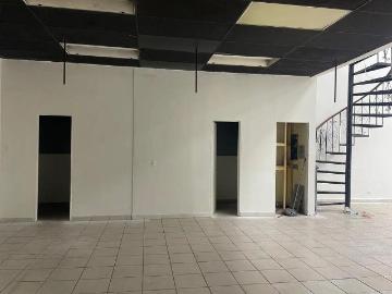 Bodega o local comercial, a media cuadra del Blvd. a la altura de las Brisas