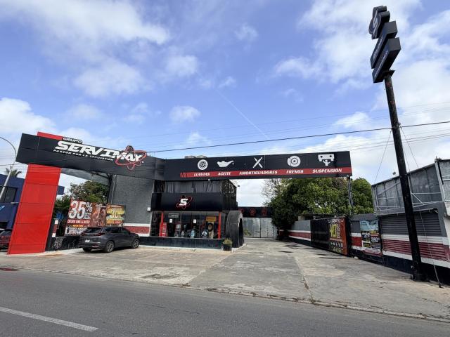 BODEGA / LOCAL COMERCIAL SOBRE AVENIDA, IDEAL PARA TALLER MECANICO