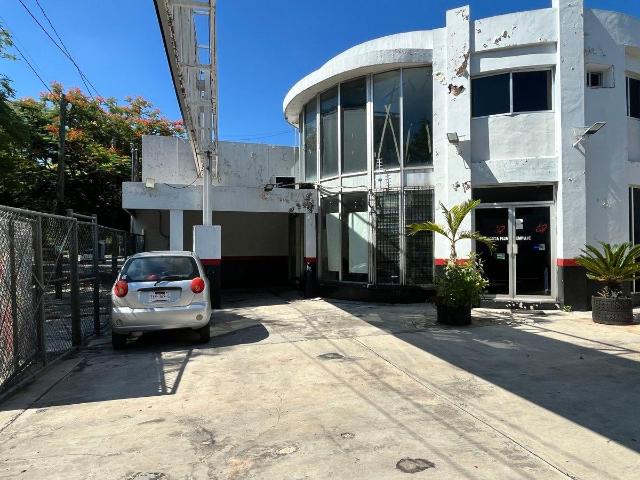BODEGA / LOCAL COMERCIAL SOBRE AVENIDA, IDEAL PARA TALLER MECANICO