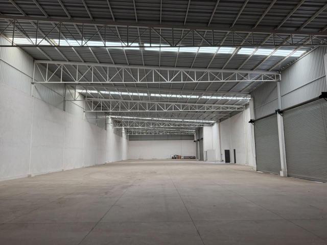 BODEGA MODULARES EN RENTA A DOS MINUTOS DE EJE METROPOLITANO LE?N, GTO. IDEAL PARA LOGISTICA DESDE 500 M2 HASTA 2,000 M2