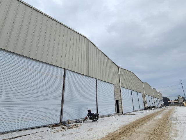 Bodega nueva en parque Industrial con anden y vigilancia