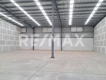 Bodegas en renta a 300 m periférico en San Juan Bautista, Mérida