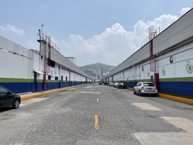 Bodegas en RENTA en Tlalnepantla. Edo. Mex. Desde 2,290m2 hasta 5,576m2