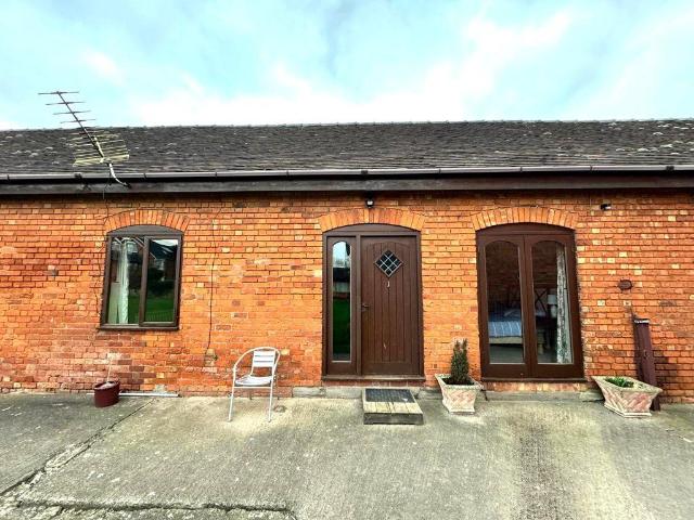 Bodenham, Hereford 1 bed barn conversion to rent £800 pcm £185 pw