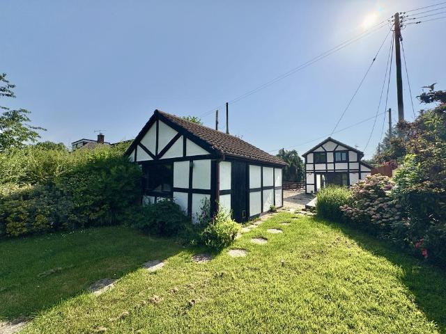 Bodenham, Hereford HR1 3 bed detached house to rent £1,500 pcm £346 pw