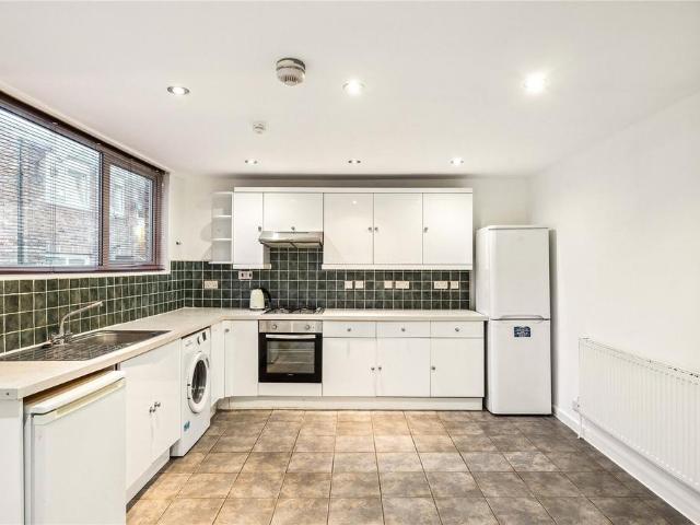 Bodley Manor Way, London, SW2 4 bed terraced house to rent £2,250 pcm £519 pw
